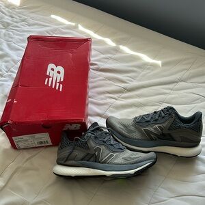 Women’s size 9, new balance running shoe brand new inbox